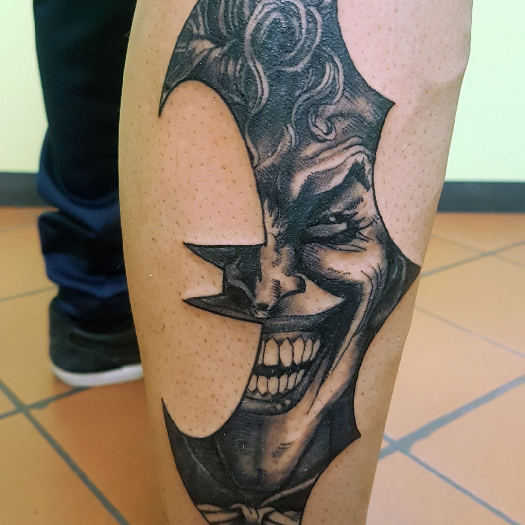 Back Hat Tattoo Nice 2023 - Nad Savarino - Tattoo Artist Guest Nice18 - The Black Hat Tattoo