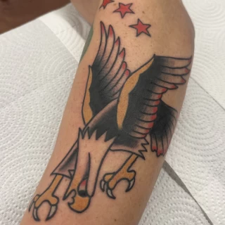 Alexander- guest artist - traditionnal old school - presentation post - colorwork - Black Hat Dublin - 2025 (1) - The Black Hat Tattoo