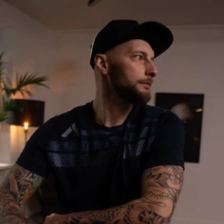 Valdas - The Black Hat Tattoo