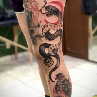 snake Tattoo - Tattoo Neotraditionnal - Black Hat Tattoo Dublin - The Black Hat Tattoo