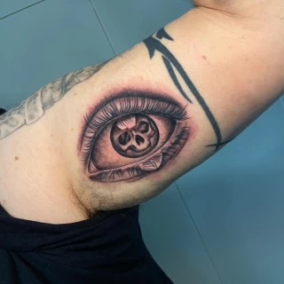 EYE - Realism, Microrealism and Portrait Tattoo - Black Hat Tattoo Dublin - The Black Hat Tattoo