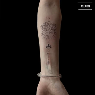 Bella Guest Tattoo Artist Black Hat Tattoo Nice - 202316 - The Black Hat Tattoo