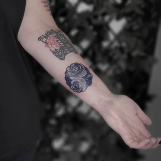 Black Hat Tattoo Dublin 2023 - Sandra - Tattoo Artist8 - The Black Hat Tattoo