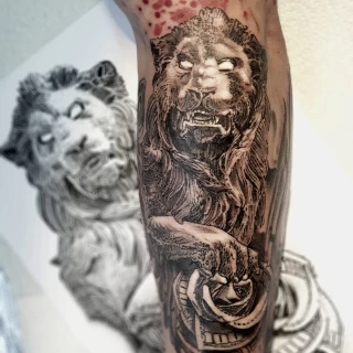 Lion - Realism, Microrealism and Portrait Tattoo - Black Hat Tattoo Dublin - The Black Hat Tattoo