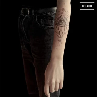 Bella Guest Tattoo Artist Black Hat Tattoo Nice - 202314 - The Black Hat Tattoo