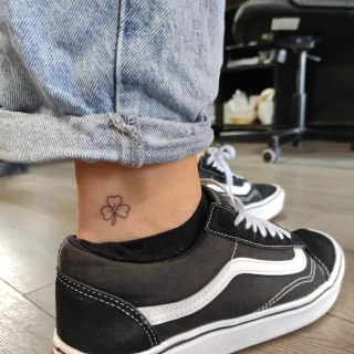 ankle shamerock tattoo - Irish & Celtic Tattoo - Black Hat Tattoo Dublin - The Black Hat Tattoo