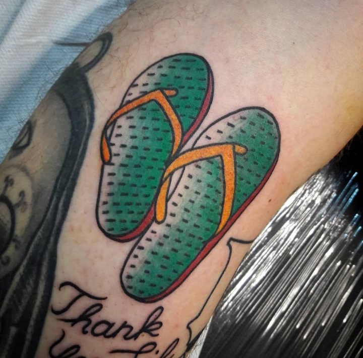 Black Hat Tattoo Nice - 2022- Guest Artist - Vlad - Old School TattooScreenshot_20221123-112506_Instagram - The Black Hat Tattoo